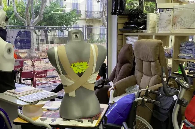 Showroom fauteuils roulants, fauteuils releveurs et corsets, Var Orthopédie dans le Var