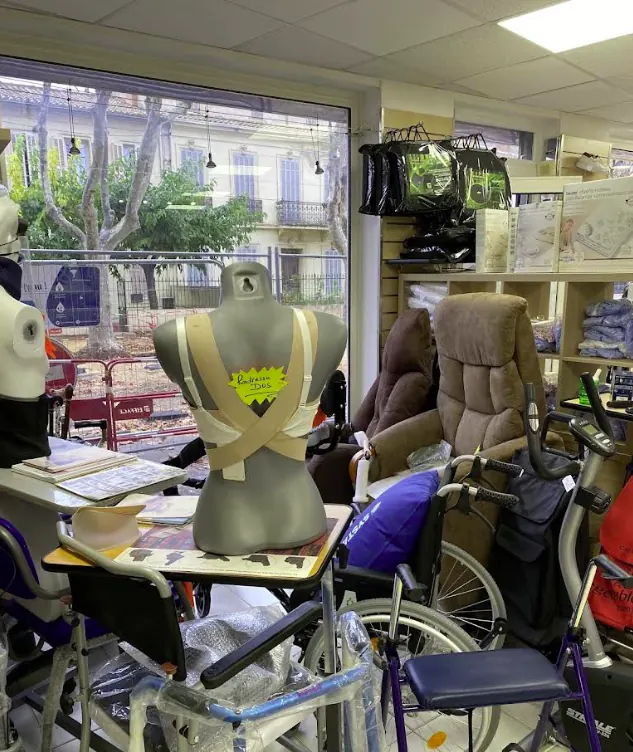 Showroom fauteuils roulants, fauteuils releveurs et corsets, Var Orthopédie dans le Var