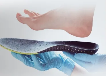 Semelle orthopédique sur mesure réalisée d’après l’empreinte du pied